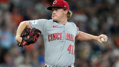 Abbott has another scoreless outing, Stephenson homers to lead Reds over Astros 2-1